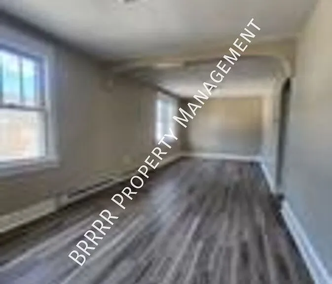 107R W Mill St — Photo 11