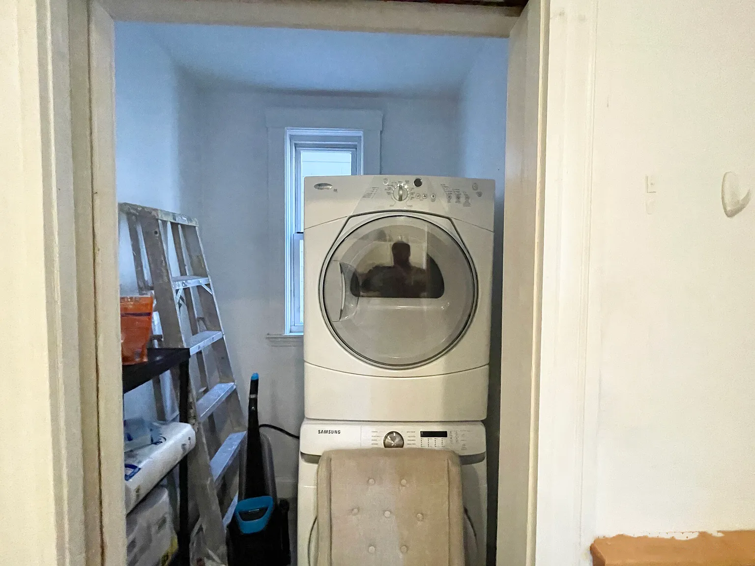 3 bed, 9999 sqft, $3,900 — Photo 2