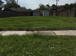63 Madison Ave, Chalmette, LA 70043