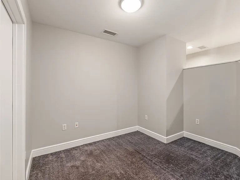 333 W Trade St #2502 — Photo 14