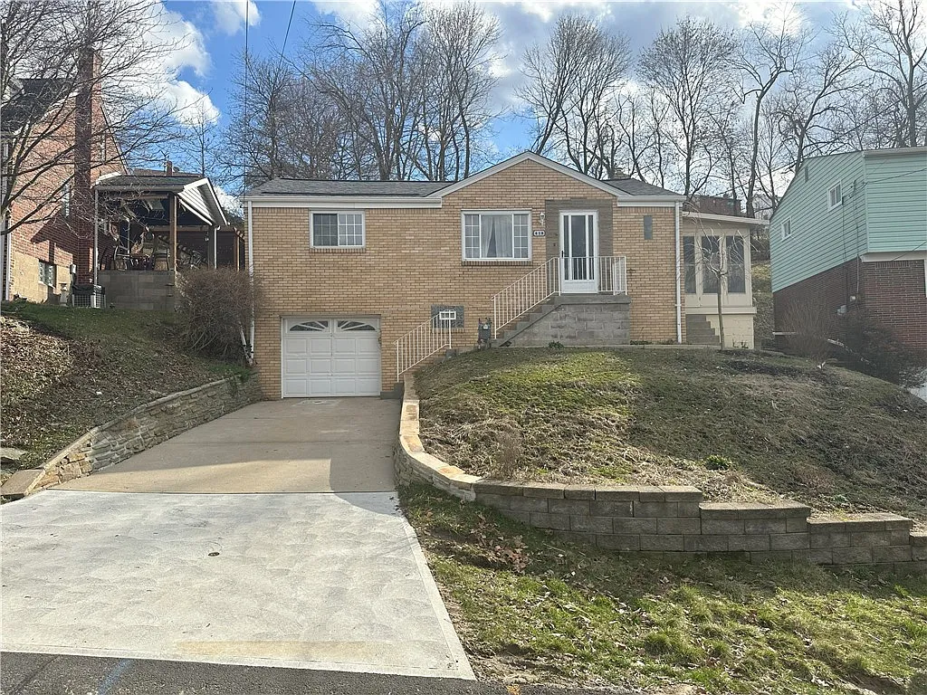 418 Dewalt Dr photo 1