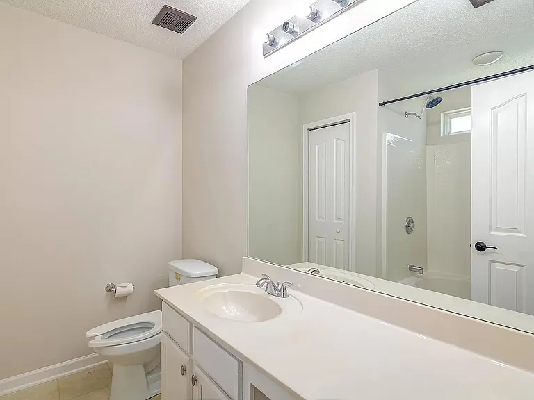 784 Waterbrook Ln — Photo 21