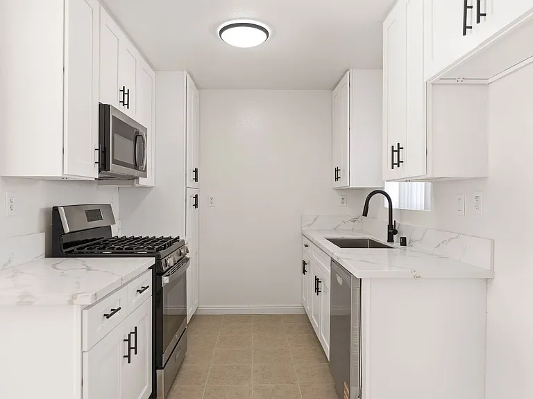 Chateau Nicole - Hulac West, LLC — Photo 12