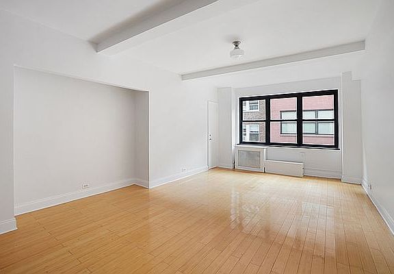 3rd image of 310 E 44th St APT 615