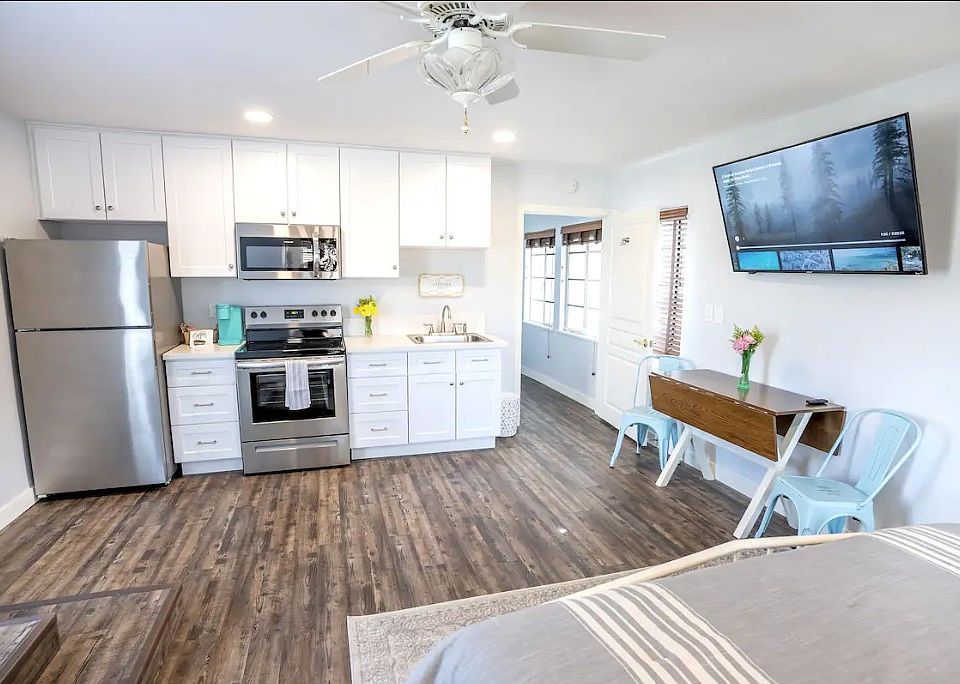 1st image of 181 Anacapa Dr #2