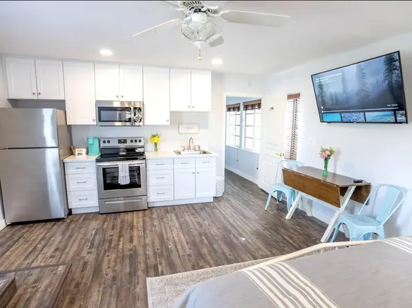 181 Anacapa Dr #2, Camarillo, CA 93010