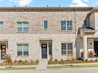 2921 Troutt Ln, Carrollton, TX 75010