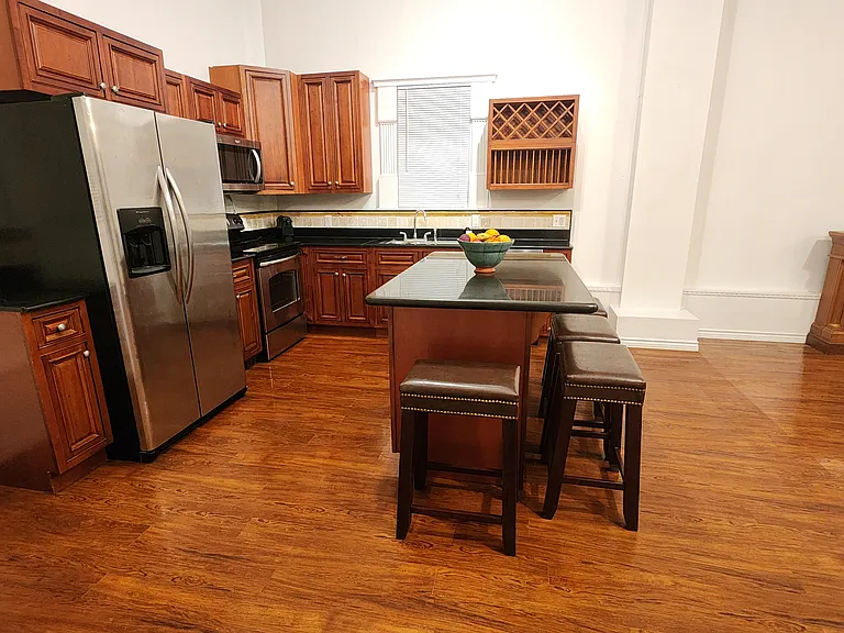 21 Ash St #4 — Photo 9