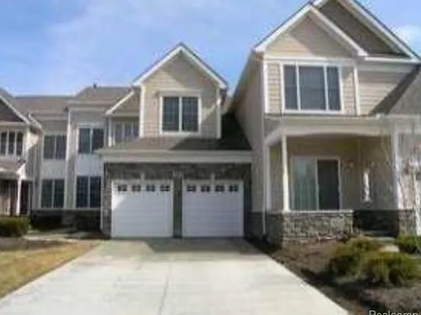 25678 Island Lake Dr #1, Novi, MI 48374