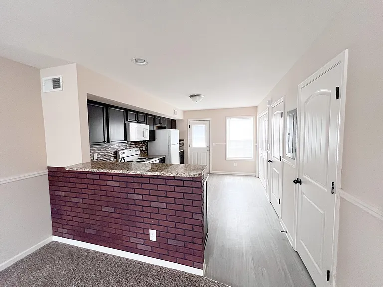 2279 McCormick Ln #D — Photo 3