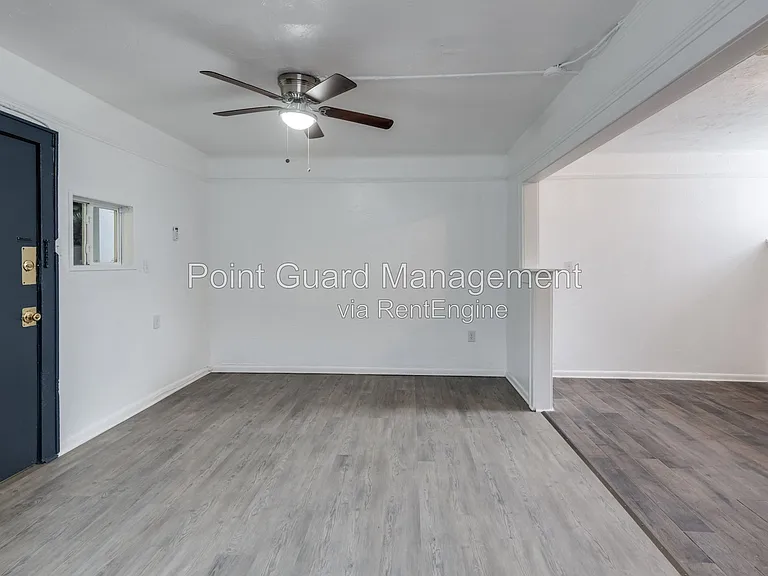 1318 N Robinson Ave — Photo 35