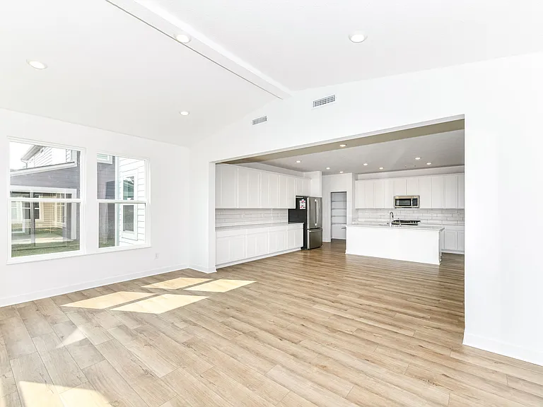 5155 Summerton St — Photo 11