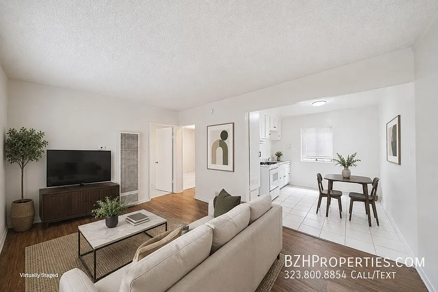 8633 Denver Ave #3