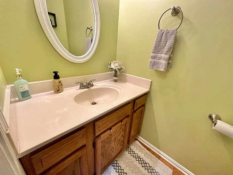 103 Staunton Ct — Photo 37