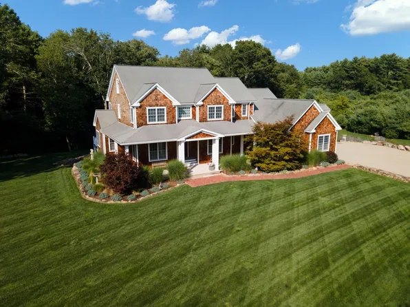 129 Dexter Ln, Rochester, MA 02770