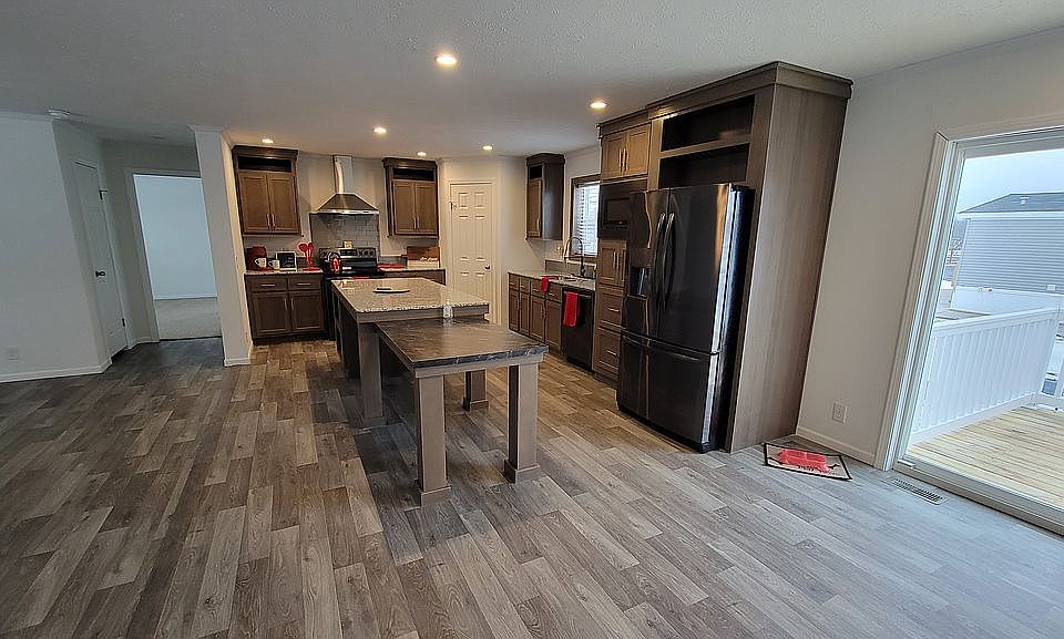 1st image of 6055 Lakeview N