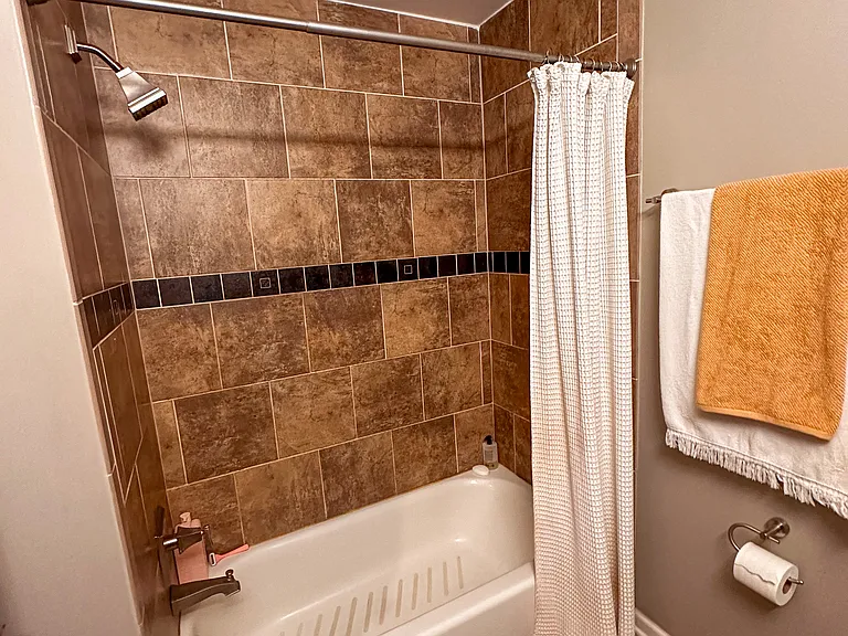 4618 Holly St #6 — Photo 18