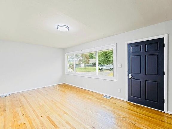 4th image of 7020 Hadley St