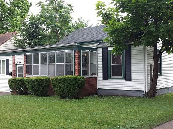 5th image of 26641 Norfolk St