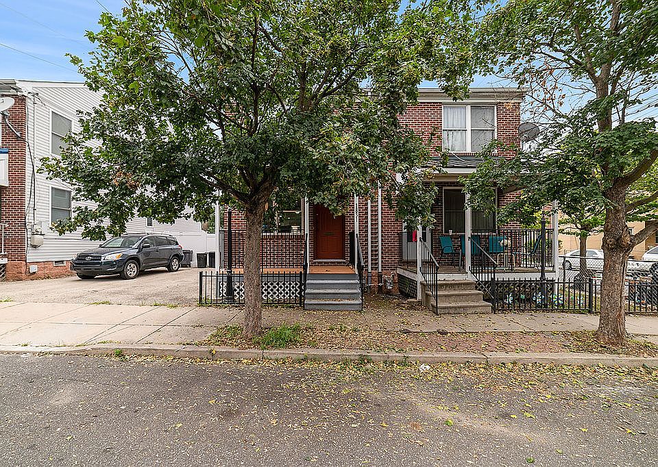 1st image of 1831 Wilmot St
