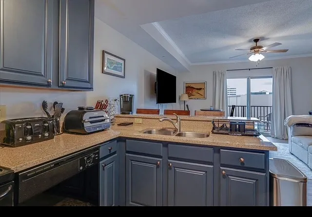 215 W College Ave #507 — Photo 15