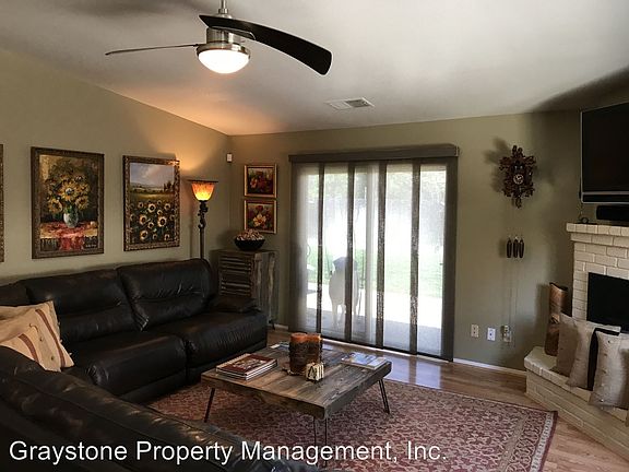5th image of 2428 Elderberry Dr