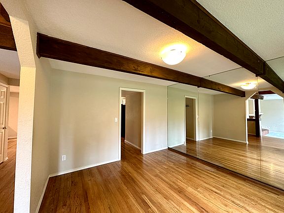 5th image of 2424 Sahalee Dr E