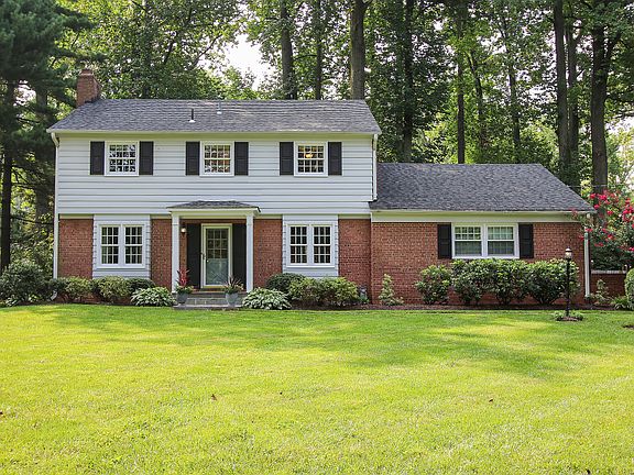 2nd image of 4800 Norbeck Rd