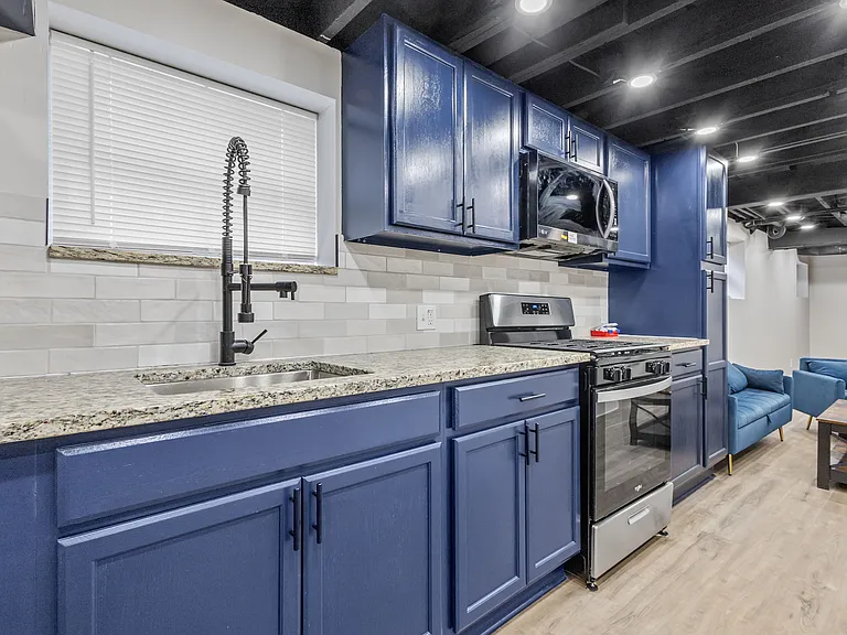 6039 Jackson Ave — Photo 21