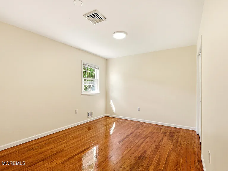 1200 Lawrence Ave — Photo 22