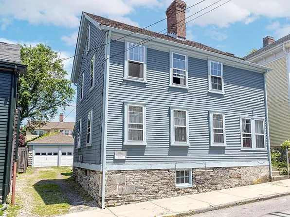 14 Sherman St, Newport, RI 02840