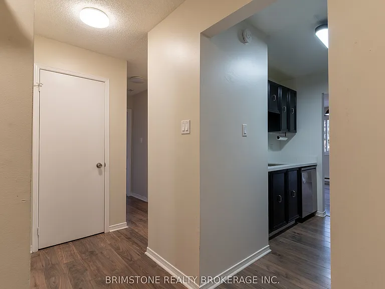 1 Quail Cres #312 — Photo 4