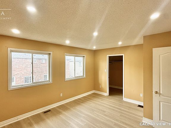 4th image of 13 Tanglemere Cres #1