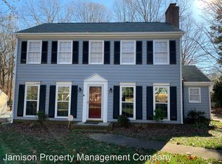 1216 Forest Wood Dr, Matthews, NC 28105