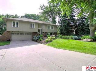 2335 N 102nd St, Omaha, NE 68134