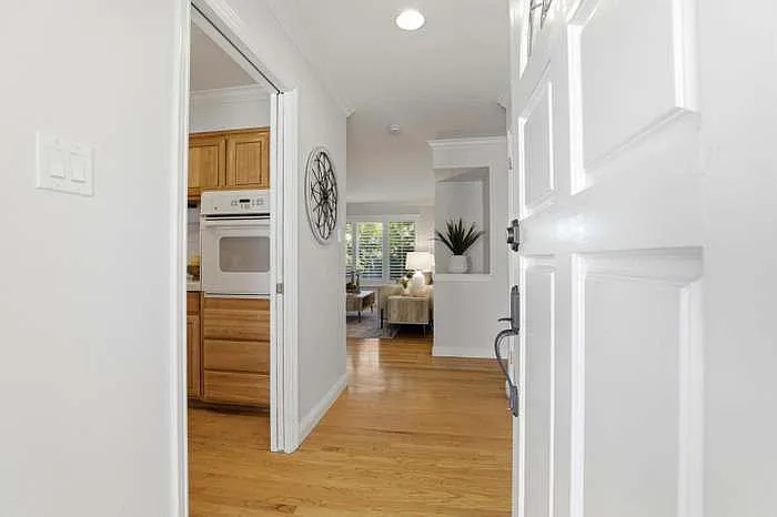 1670 Andalusia Way — Photo 7