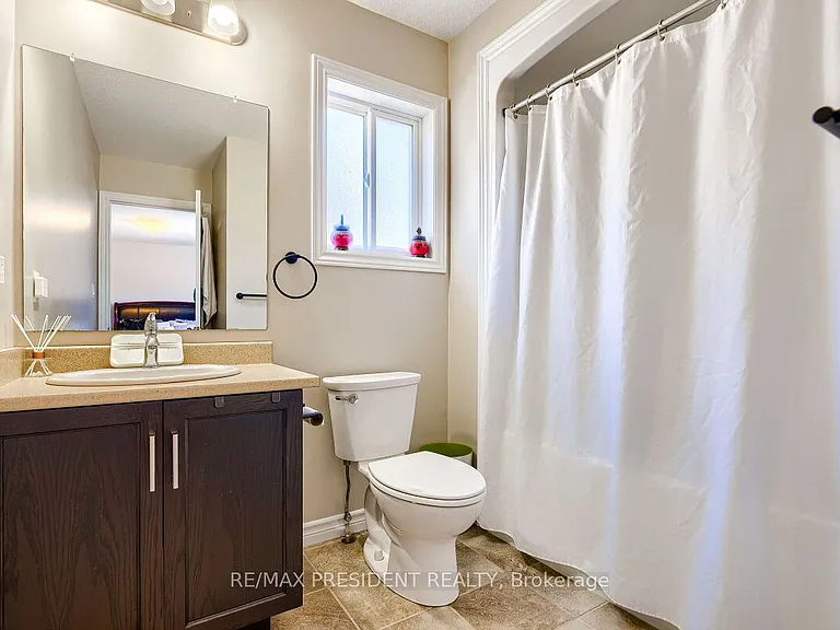 573 Forman Ave — Photo 19