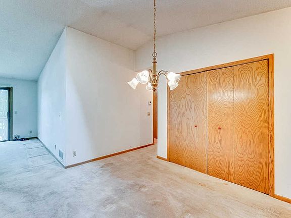 3rd image of 2457 Grenadier Ave N