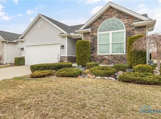 817 Meadowland Trl, Toledo, OH 43615