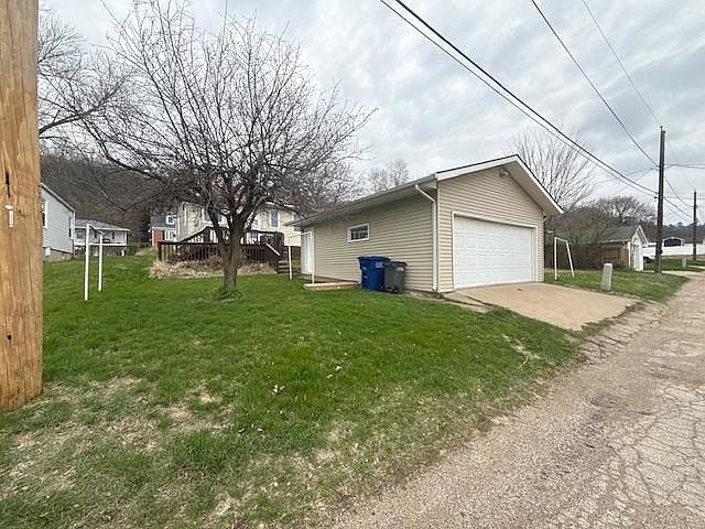 2nd image of 1840 Lincoln Ave