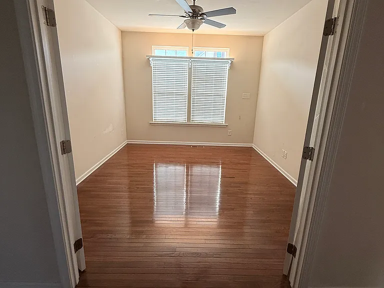 405 Siena Ln — Photo 16