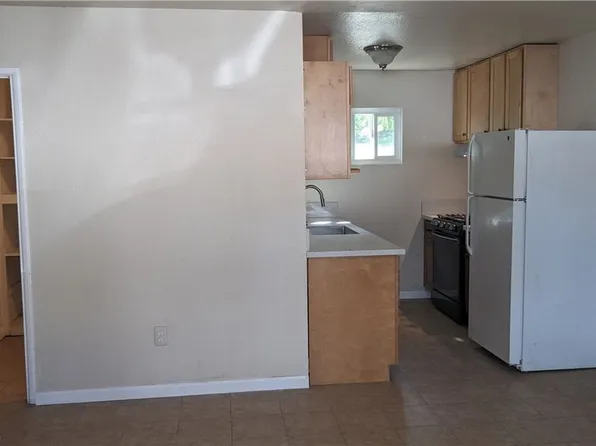 25401 Spring St APT 4, Perris, CA 92570