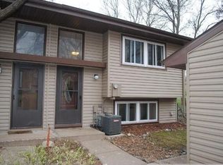 10 River Woods Ln, Burnsville, MN 55337
