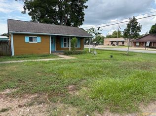 111 N Holly St, Sweeny, TX 77480