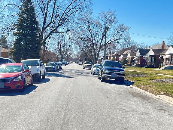 5th image of 378 Paxton Ave