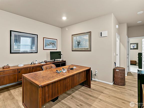 5th image of 19121 129th Street E