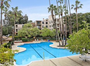 300 N Civic Dr APT 303, Walnut Creek, CA 94596