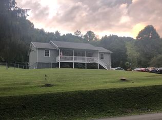 4017 Armstrong Rd, Summersville, WV 26651
