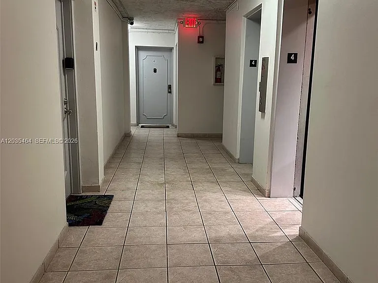 245 18th St #401 — Photo 24