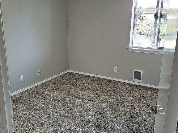 3rd image of 601 SE 8th Ave APT A202